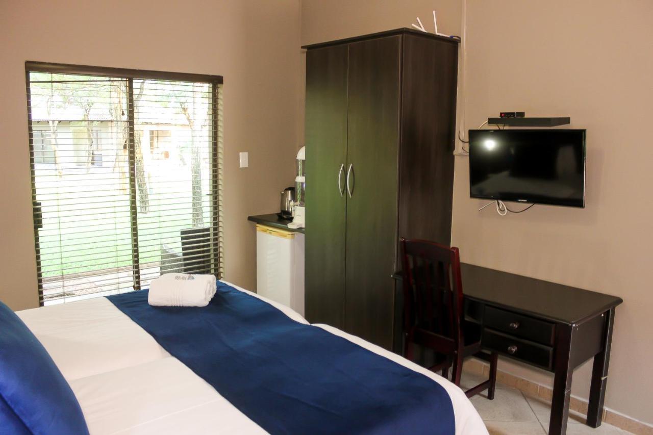 Rip Van Winkel Guest House Lephalale Εξωτερικό φωτογραφία